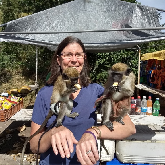 Meet your Posher, Karen - Picture 1 of 2